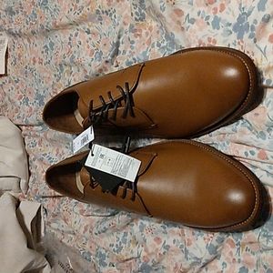 Leather banana republic shoes
